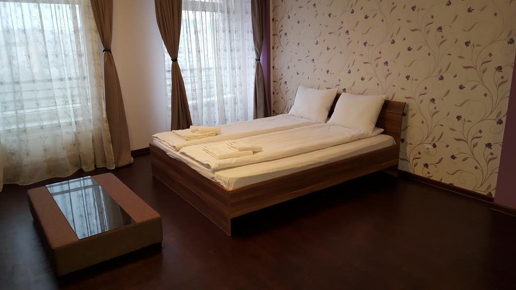 Sunlight Studio Apartment Oradea Zewnętrze zdjęcie