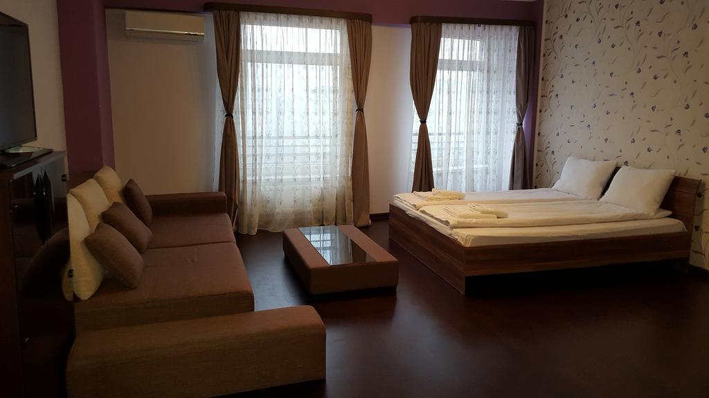 Sunlight Studio Apartment Oradea Zewnętrze zdjęcie