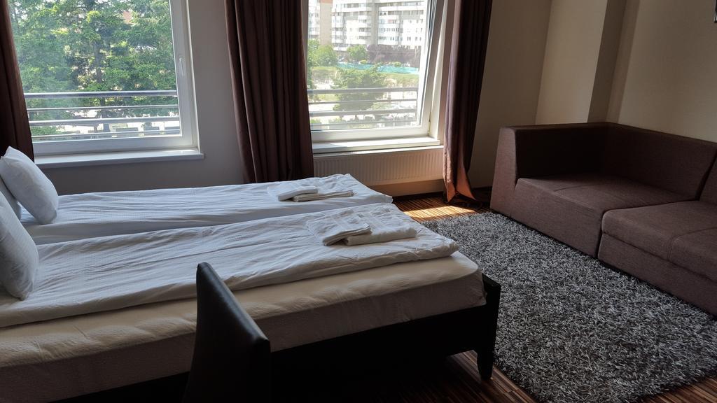 Sunlight Studio Apartment Oradea Zewnętrze zdjęcie