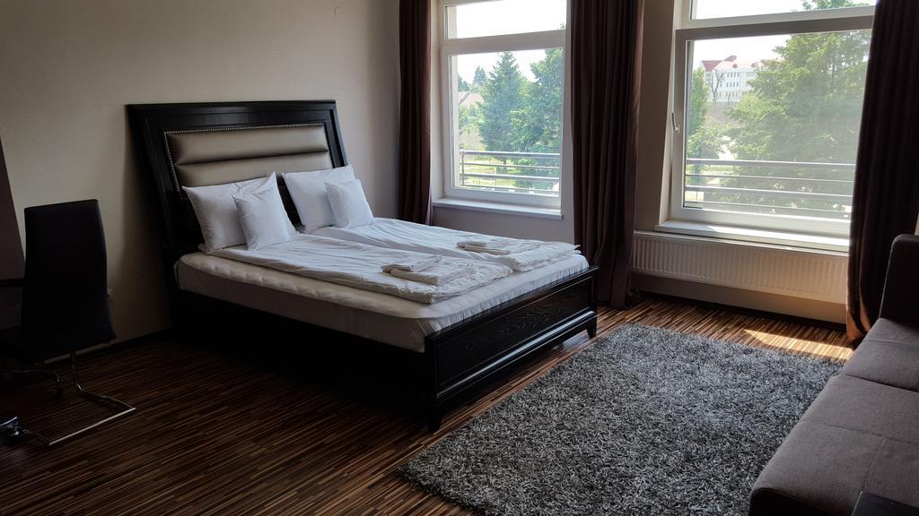 Sunlight Studio Apartment Oradea Zewnętrze zdjęcie